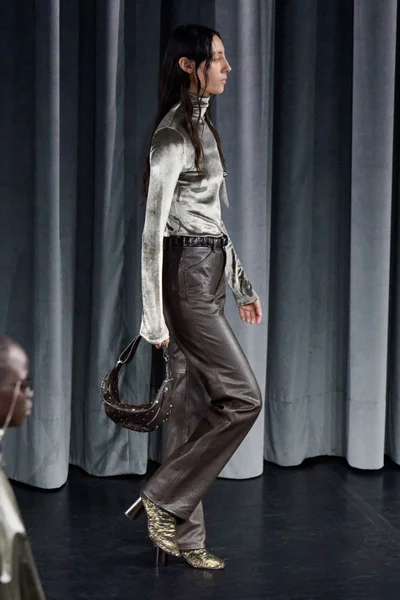 Look 45